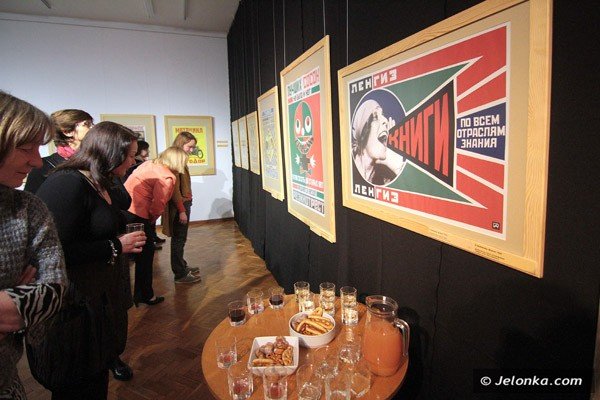 swiat-sie-smieje-lenin-w-1918-roku-i-inne-rosyjskie-plakaty-w-bwa-i-muzeum-karkonoskim-39641