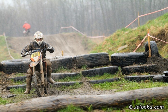 deszcz-i-boto-podczas-xxv-pikniku-cross-country-foto-39655