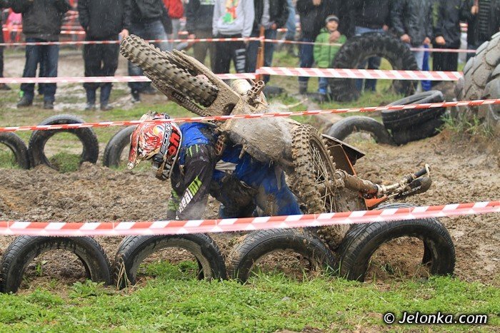 deszcz-i-boto-podczas-xxv-pikniku-cross-country-foto-39655