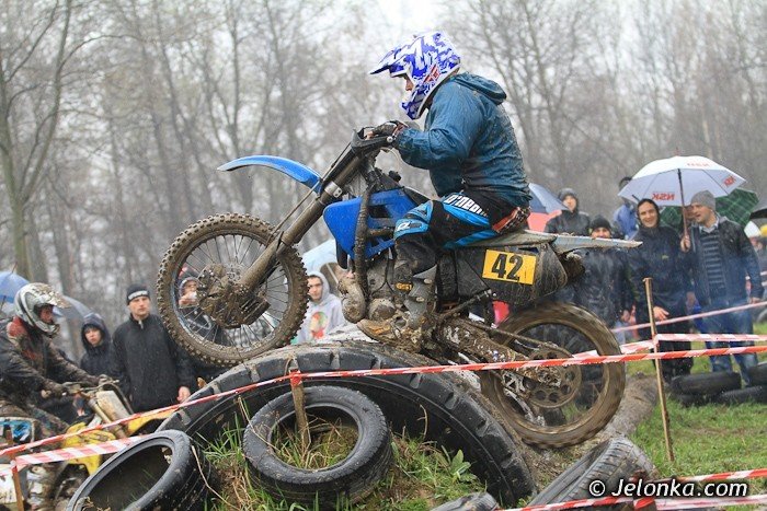 deszcz-i-boto-podczas-xxv-pikniku-cross-country-foto-39655