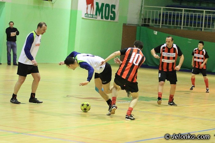 dolfamex-i-kempf-kowary-w-wielkim-finale-jeleniogorskiej-ligi-biznesu-foto-39658