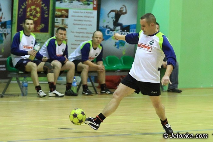 dolfamex-i-kempf-kowary-w-wielkim-finale-jeleniogorskiej-ligi-biznesu-foto-39658
