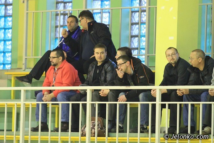 dolfamex-i-kempf-kowary-w-wielkim-finale-jeleniogorskiej-ligi-biznesu-foto-39658