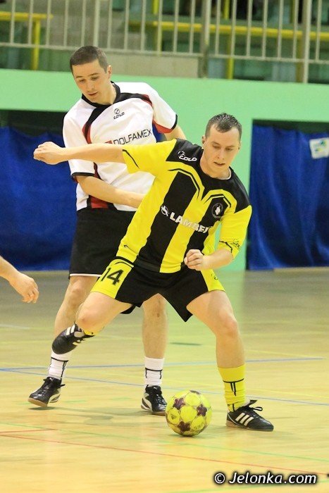 dolfamex-i-kempf-kowary-w-wielkim-finale-jeleniogorskiej-ligi-biznesu-foto-39658