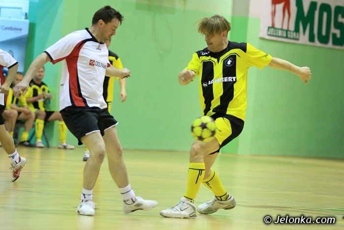 dolfamex-i-kempf-kowary-w-wielkim-finale-jeleniogorskiej-ligi-biznesu-foto-39658