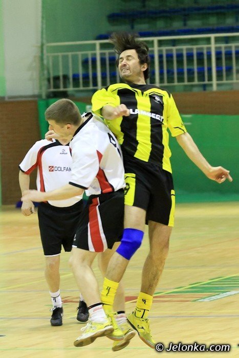 dolfamex-i-kempf-kowary-w-wielkim-finale-jeleniogorskiej-ligi-biznesu-foto-39658