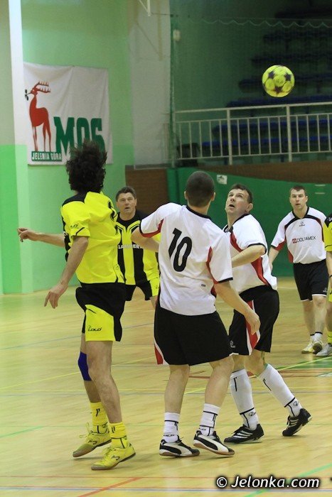 dolfamex-i-kempf-kowary-w-wielkim-finale-jeleniogorskiej-ligi-biznesu-foto-39658