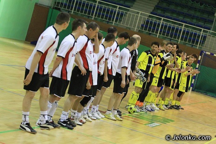 dolfamex-i-kempf-kowary-w-wielkim-finale-jeleniogorskiej-ligi-biznesu-foto-39658