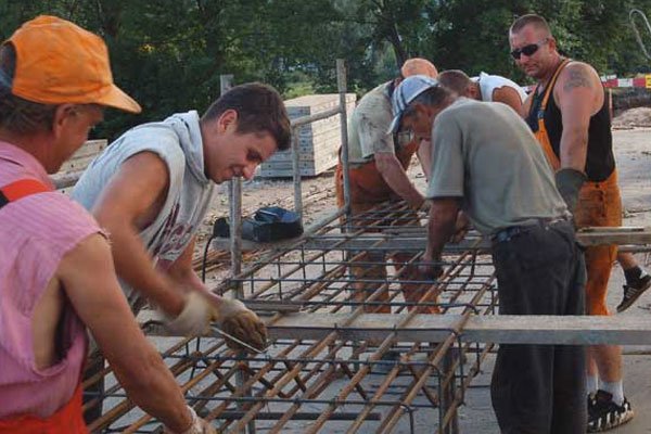 Z remontem mostu ekipy nie mogą uporać się od lata.