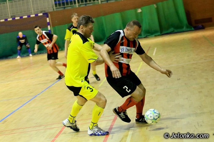 dolfamex-mistrzem-jeleniogorskiej-ligi-biznesu-2012-foto-39727