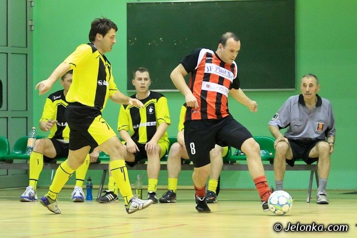 dolfamex-mistrzem-jeleniogorskiej-ligi-biznesu-2012-foto-39727