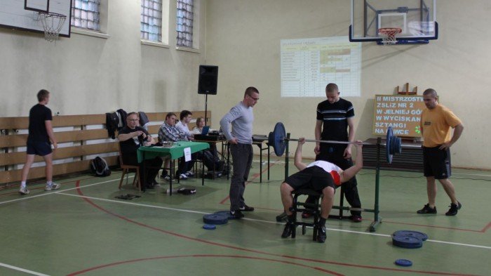 wyciskali-sztange-walczac-o-miano-mistrza-handlowki-foto-39729