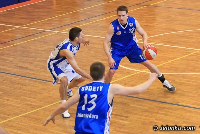 smutek-ogarna-sudecka-hale-foto-39750