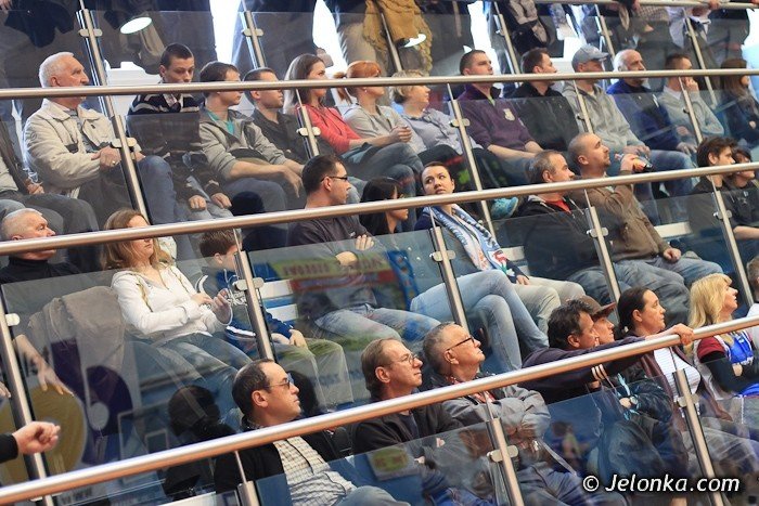 smutek-ogarna-sudecka-hale-foto-39750