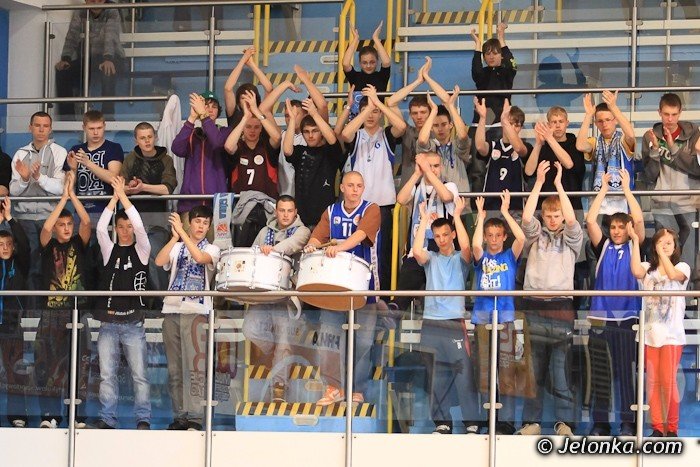 smutek-ogarna-sudecka-hale-foto-39750