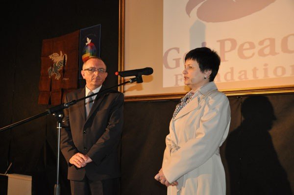 niech-bedzie-pokoj-na-ziemi-po-wernisazu-w-oriencie-foto-39753