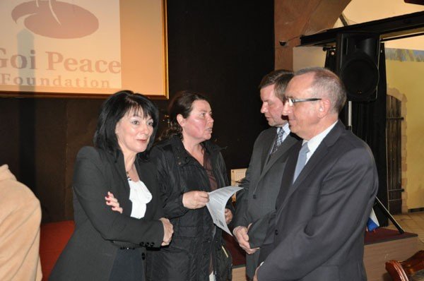 niech-bedzie-pokoj-na-ziemi-po-wernisazu-w-oriencie-foto-39753
