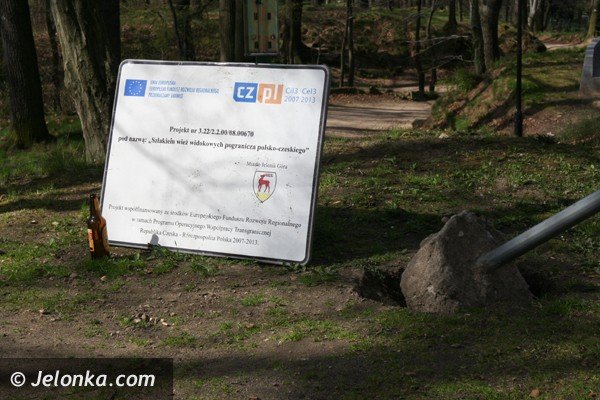 znow-dewastacja-na-wzgorzu-krzywoustego-39799