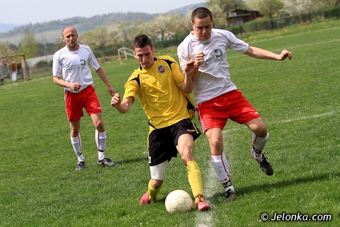 rezerwy-lotnika-szczesliwie-ale-zwyciesko-foto-39860