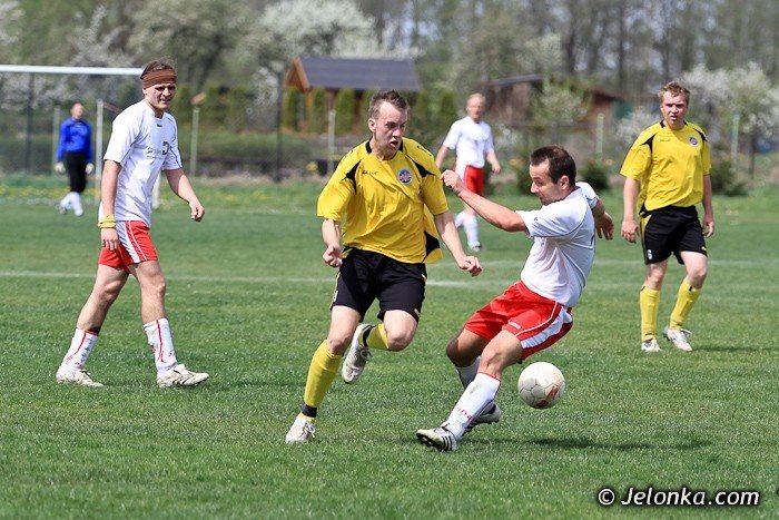 rezerwy-lotnika-szczesliwie-ale-zwyciesko-foto-39860