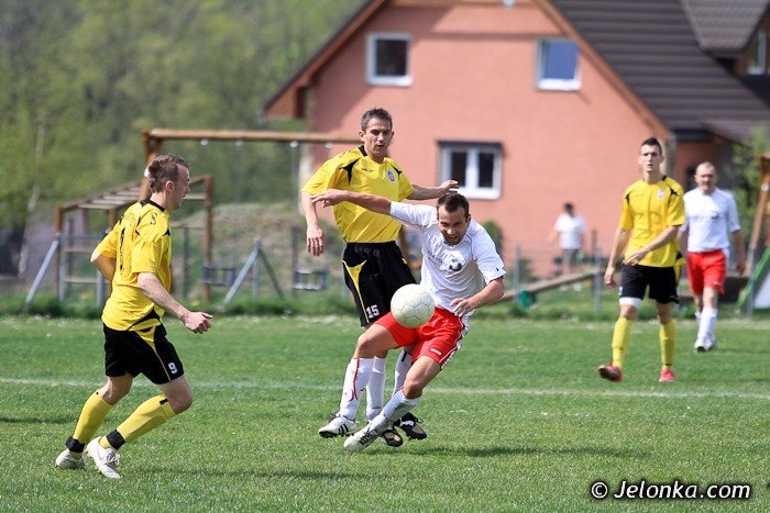 rezerwy-lotnika-szczesliwie-ale-zwyciesko-foto-39860
