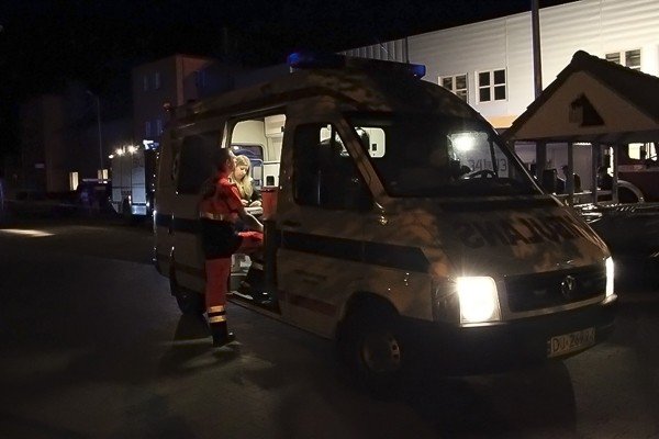 autobus-wbi-sie-w-cieplickie-netto-z-powodu-zasabniecia-kierowcy-39863