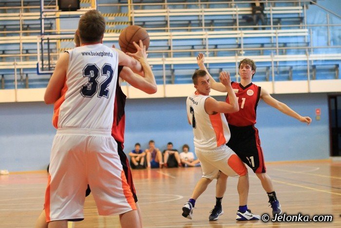 koszykarze-amatorzy-w-akcji-foto-39866