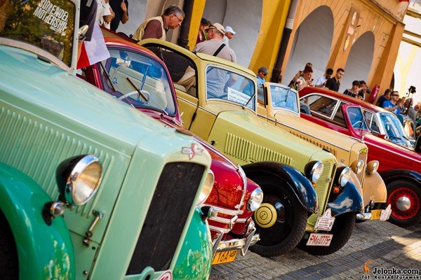oldschoolowe-bryki-i-motory-zaprezentowano-pod-ratuszem-39890