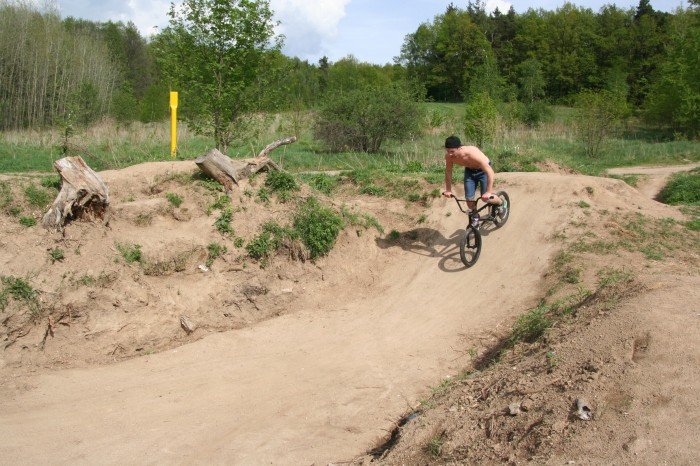 modzi-nie-doczekali-sie-skateparku-i-sami-go-zbudowali-39964
