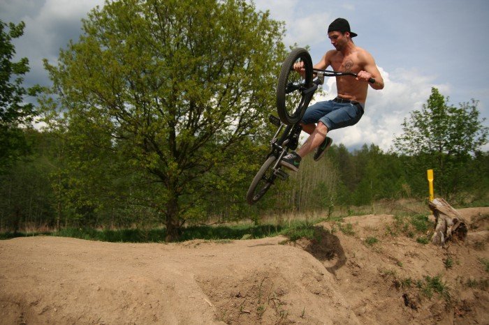 modzi-nie-doczekali-sie-skateparku-i-sami-go-zbudowali-39964