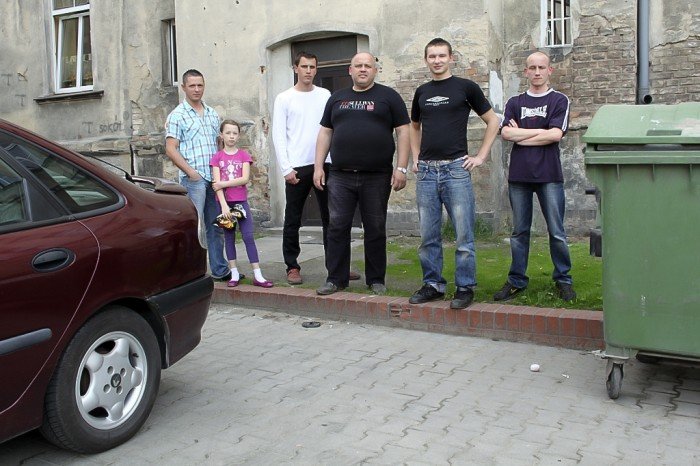 przez-parking-pod-oknami-zycie-zmienio-sie-w-pieko-40070