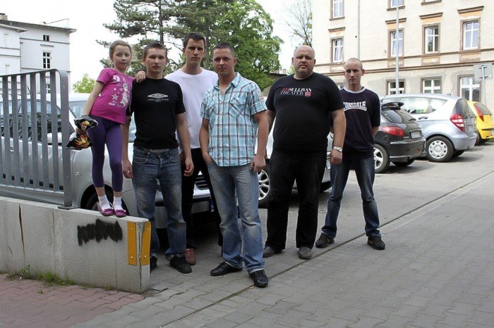 przez-parking-pod-oknami-zycie-zmienio-sie-w-pieko-40070