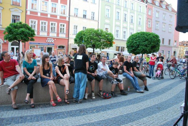 z-regionalna-piosenka-na-wrocawskim-rynku-40131