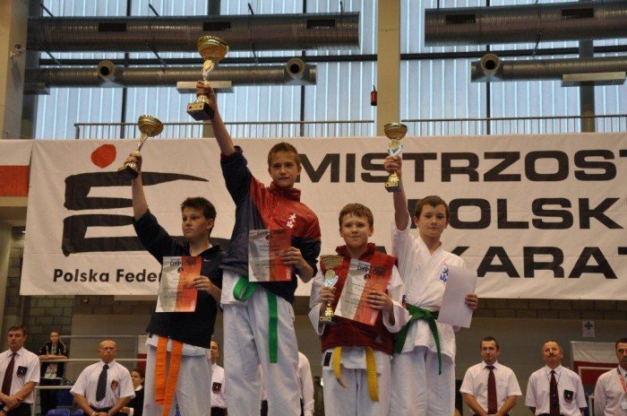 zawodnicy-jk-oyama-zdobyli-8-medali-w-mistrzostwach-polski-foto-40142