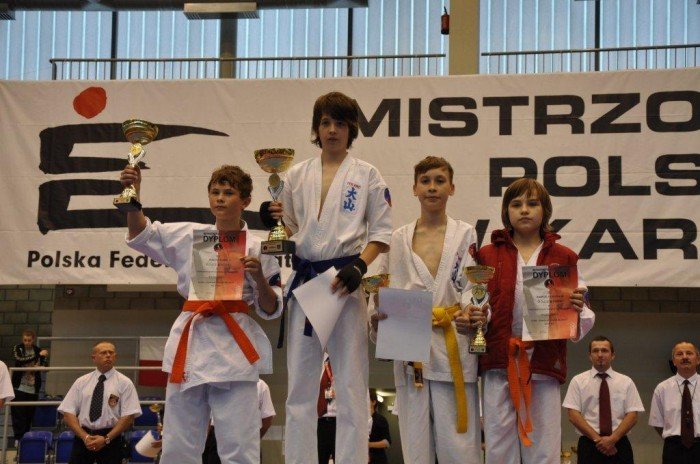zawodnicy-jk-oyama-zdobyli-8-medali-w-mistrzostwach-polski-foto-40142