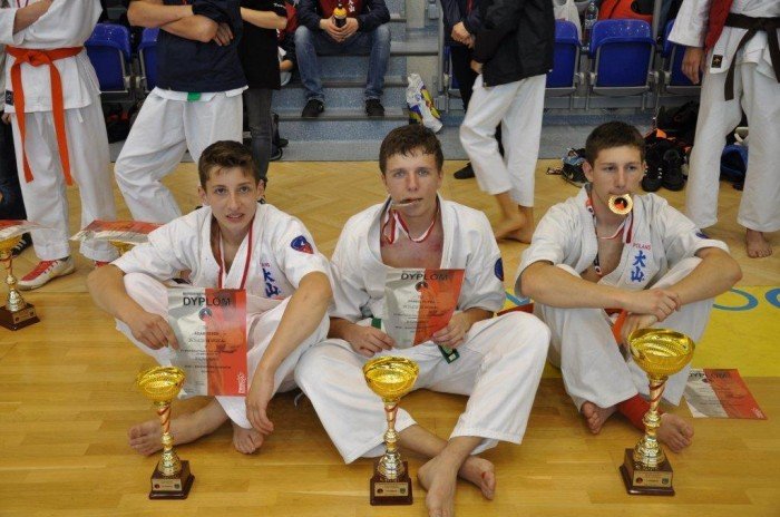 zawodnicy-jk-oyama-zdobyli-8-medali-w-mistrzostwach-polski-foto-40142
