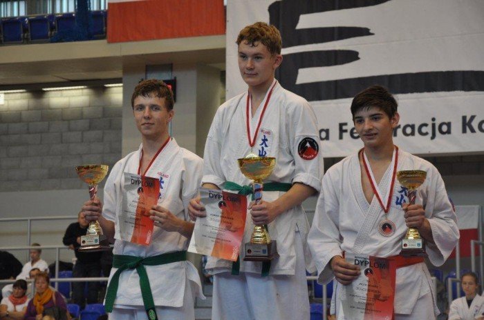 zawodnicy-jk-oyama-zdobyli-8-medali-w-mistrzostwach-polski-foto-40142