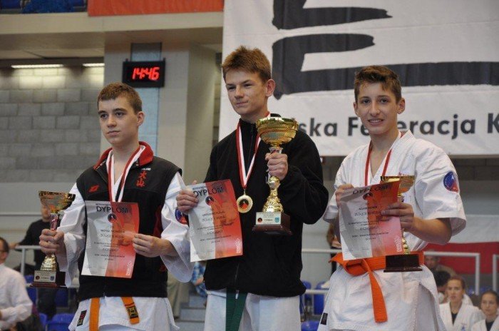 zawodnicy-jk-oyama-zdobyli-8-medali-w-mistrzostwach-polski-foto-40142