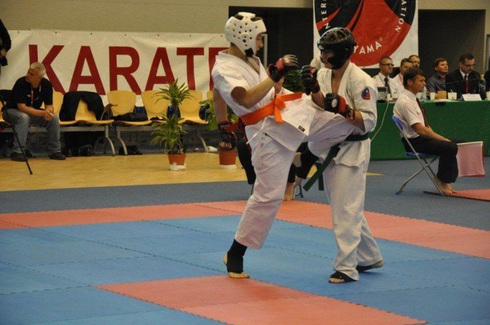 zawodnicy-jk-oyama-zdobyli-8-medali-w-mistrzostwach-polski-foto-40142