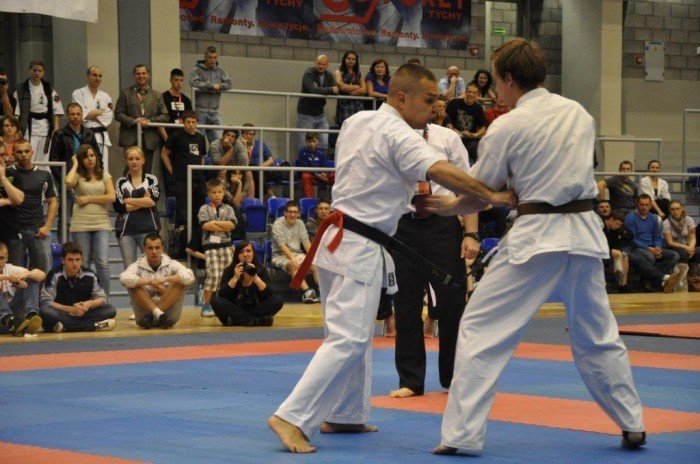zawodnicy-jk-oyama-zdobyli-8-medali-w-mistrzostwach-polski-foto-40142