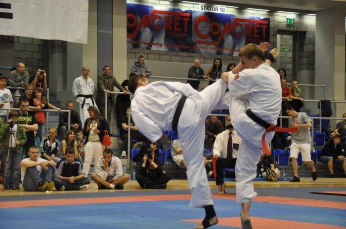 zawodnicy-jk-oyama-zdobyli-8-medali-w-mistrzostwach-polski-foto-40142