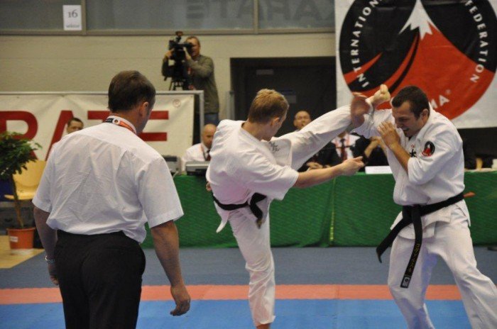 zawodnicy-jk-oyama-zdobyli-8-medali-w-mistrzostwach-polski-foto-40142