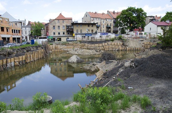 dziura-w-ziemi-bedzie-straszyc-do-lipca-40168