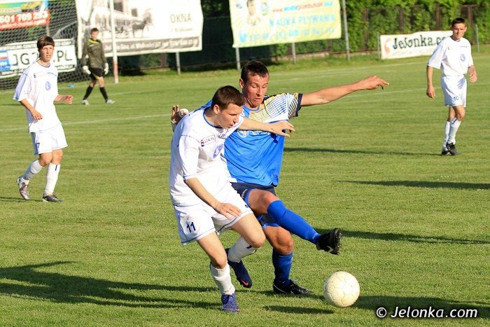 szujewski-eliminuje-lotnika-z-walki-o-awans-foto-40203