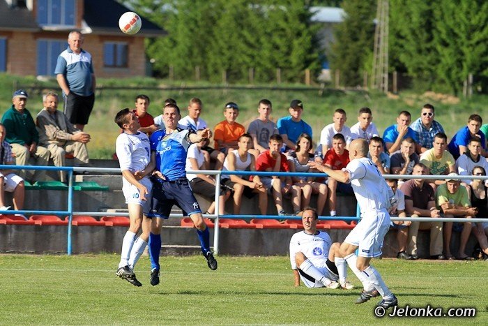 szujewski-eliminuje-lotnika-z-walki-o-awans-foto-40203