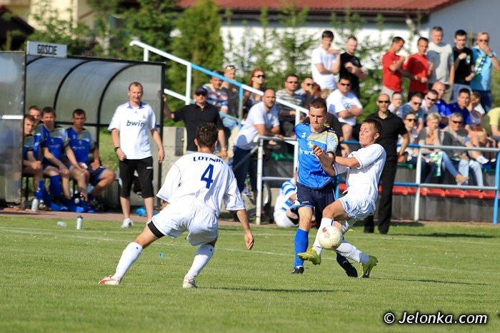 szujewski-eliminuje-lotnika-z-walki-o-awans-foto-40203