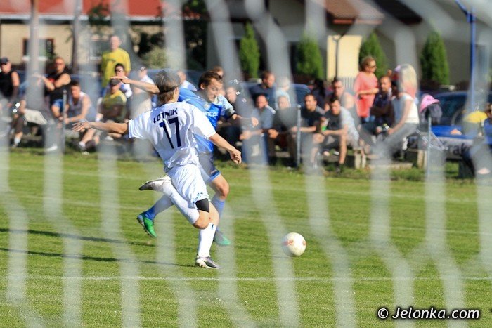 szujewski-eliminuje-lotnika-z-walki-o-awans-foto-40203