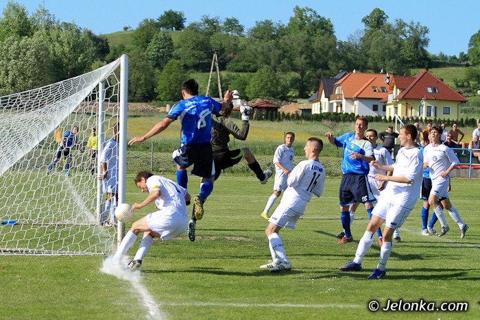 szujewski-eliminuje-lotnika-z-walki-o-awans-foto-40203