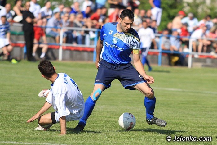 szujewski-eliminuje-lotnika-z-walki-o-awans-foto-40203