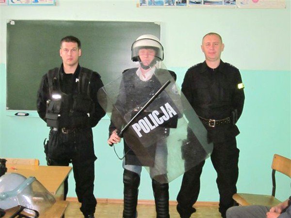 uczniowie-klas-policyjnych-chwala-zajecia-40293